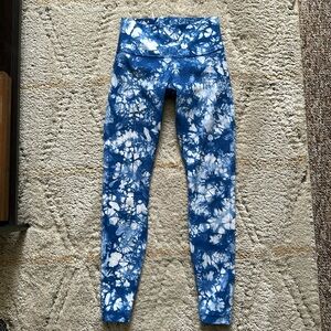lululemon ORIGINAL LUXTREME Wunder Under in Tye Dye